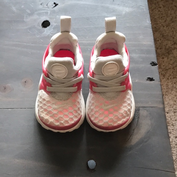 Nike Other - Girls white and pink Nike presto sneakers